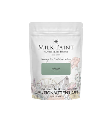 Maitomaali Homestead house milk paint. Maitomaali on aito kalkkimaali, se sisältää aitoa kalkkia, maidon kaseiinia sekä väripigmenttinä aitoa luonnon micajauhetta.