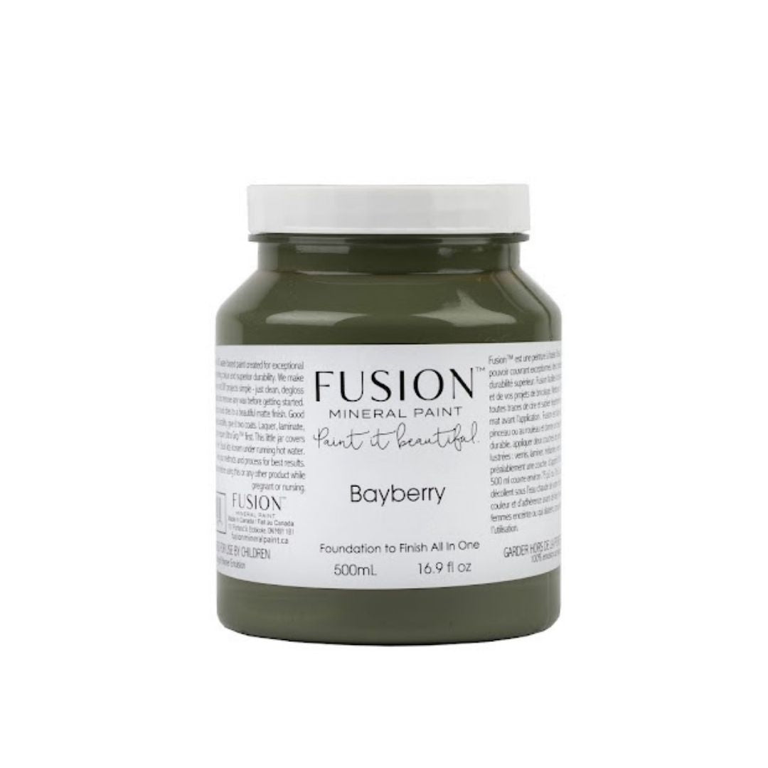 Klassinen murrettu oliivin vihreä. Väri on syvä oliivin vihreä, klassinen luonnon sävy. Ihastuttava yksinään tai yhdistettynä toiseen sävyyn.  Fusion Mineral Paint on loistava valinta niin diy harrastajalle kuin ammattilaiselle. Entisöinti ja perinnemaalaus onnistuu myös Fusionilla. Sävyjä on yli 60. Fusion on myrkytön ja helppo mineraalimaali. Kalkkimaali ja huonekalumaali kalpenee tämän rinnalla! 