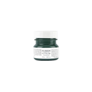 Hieman siniseen taittava tummanvihreä. Fusion Mineral Paint on loistava valinta niin diy harrastajalle kuin ammattilaiselle. Entisöinti ja perinnemaalaus onnistuu myös Fusionilla. Sävyjä on yli 60. Fusion on myrkytön ja helppo mineraalimaali. Kalkkimaali ja huonekalumaali kalpenee tämän rinnalla!