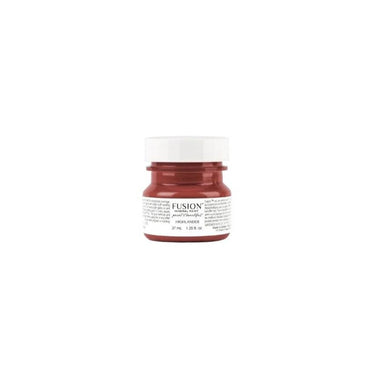 Highlander – Syvä ja voimallinen versio punaisesta, jossa mukana aavistus uhkean lämmintä oranssia. Muistuttaa hiukan suomalaista punamultaa!Fusion Mineral Paint on loistava valinta niin diy harrastajalle kuin ammattilaiselle. Entisöinti ja perinnemaalaus onnistuu myös Fusionilla. Sävyjä on yli 60. Fusion on myrkytön ja helppo mineraalimaali. Kalkkimaali ja huonekalumaali kalpenee tämän rinnalla!
