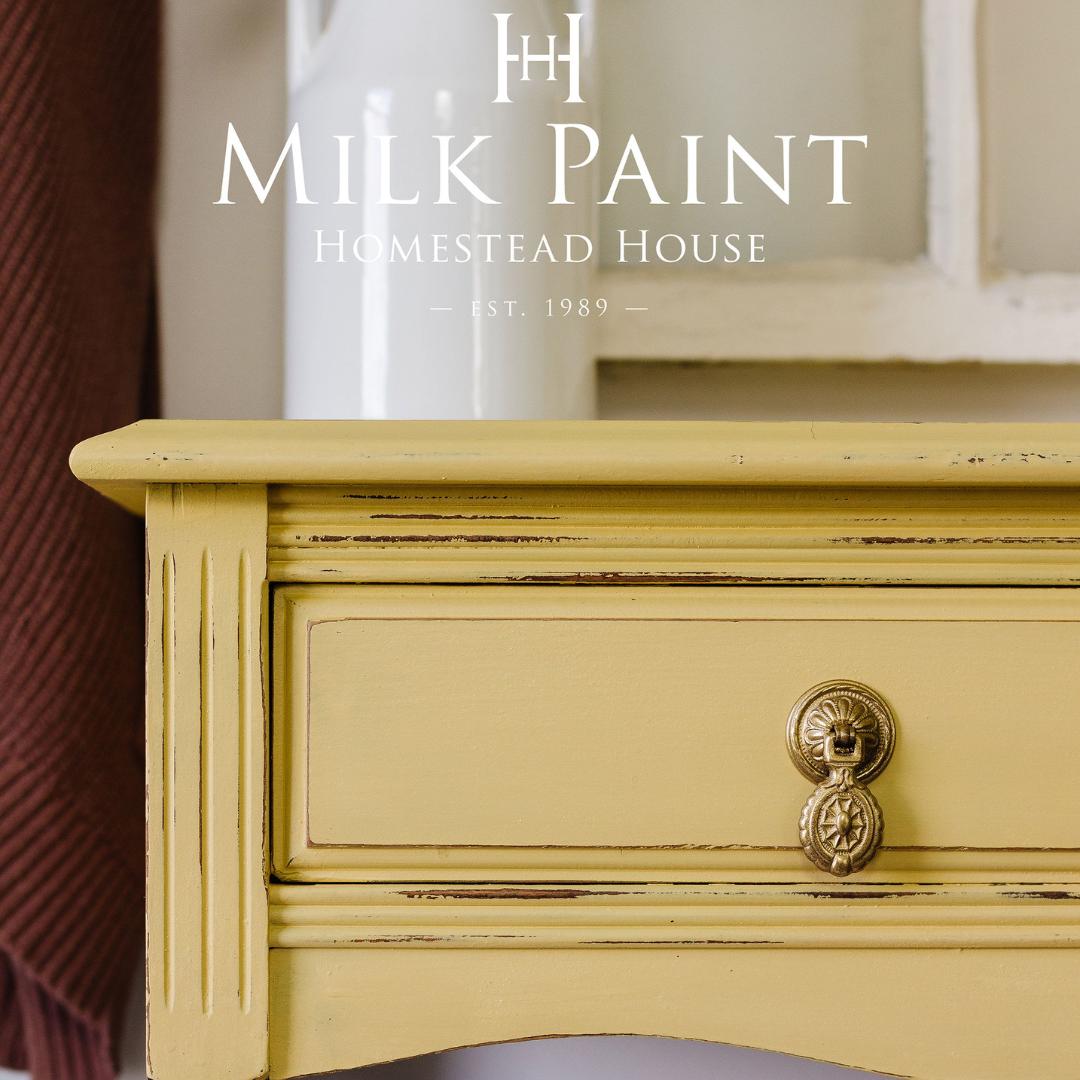 Homestead house milk paint Maitomaali on aito kalkkimaali, se sisältää aitoa kalkkia (ei liitujauhoa), maidon kaseiinia sekä väripigmenttinä aitoa luonnon micajauhetta. Swedish yellow-keltainen.