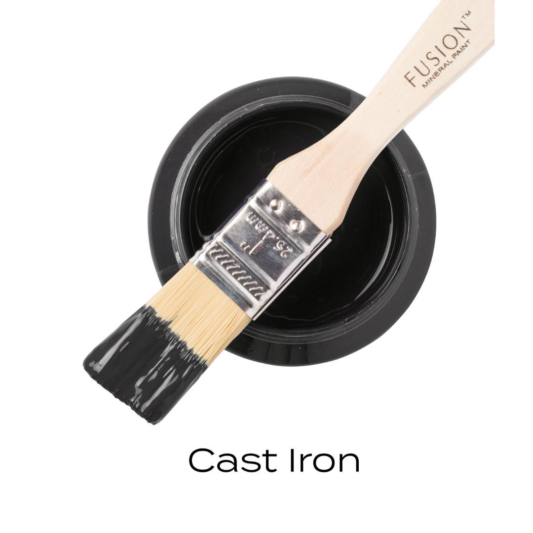 Cast Iron | Fusion™ Mineral Paint | Valuraudan musta mineraalimaali