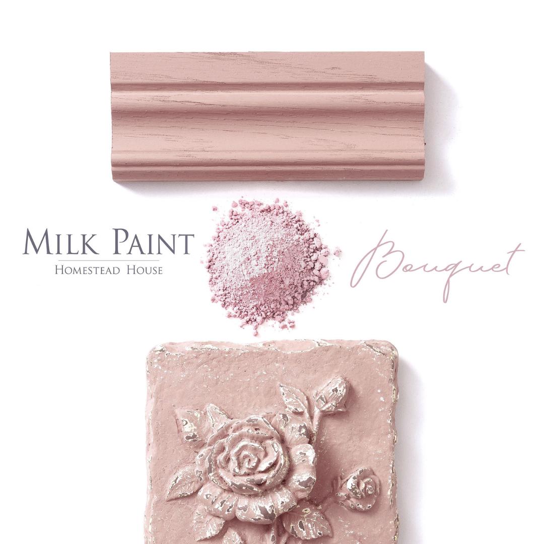 Maitomaali on aito kalkkimaali, se sisältää aitoa kalkkia (ei liitujauhoa), maidon kaseiinia sekä väripigmenttinä aitoa luonnon micajauhetta.  Bouquet, vaaleanpunainen Homestead house maitomaali.