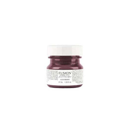Elderberry – Kuninkaallisen näyttävää, tyylikästä purppuraa. Tämä violetinpunaiseen vivahtava sävy tuo kotiisi herkullisen, laskelmoidun tilkan tunnelmallisuutta. Fusion Mineral Paint on loistava valinta niin diy harrastajalle kuin ammattilaiselle. Entisöinti ja perinnemaalaus onnistuu myös Fusionilla. Sävyjä on yli 60. Fusion on myrkytön ja helppo mineraalimaali. Kalkkimaali ja huonekalumaali kalpenee tämän rinnalla!
