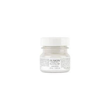 Lamp White Fusion™ Mineral Paint pehmeä valkoinen kalustemaali.