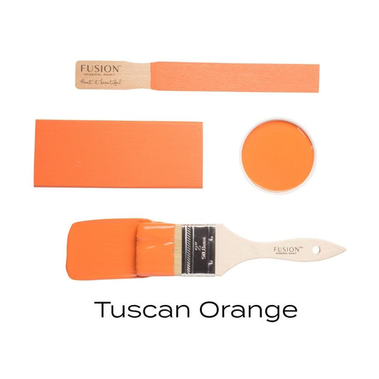 Poltettu oranssi. Kaunis murrettu oranssi, joka sai inspiraatiota ainutlaatuisista tiilistä kauniissa Italian Tuscanyn maisemissa. Fusion Mineral Paint on loistava valinta niin diy harrastajalle kuin ammattilaiselle. Entisöinti ja perinnemaalaus onnistuu myös Fusionilla. Sävyjä on yli 60. Fusion on myrkytön ja helppo mineraalimaali. Kalkkimaali ja huonekalumaali kalpenee tämän rinnalla!